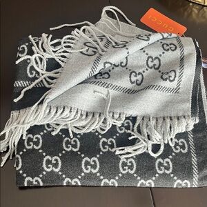 Gucci Scarf in Black and Gray